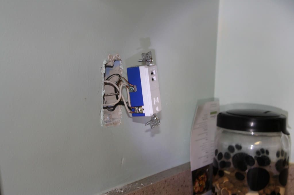 Installing a USB Outlet - Charleston Crafted