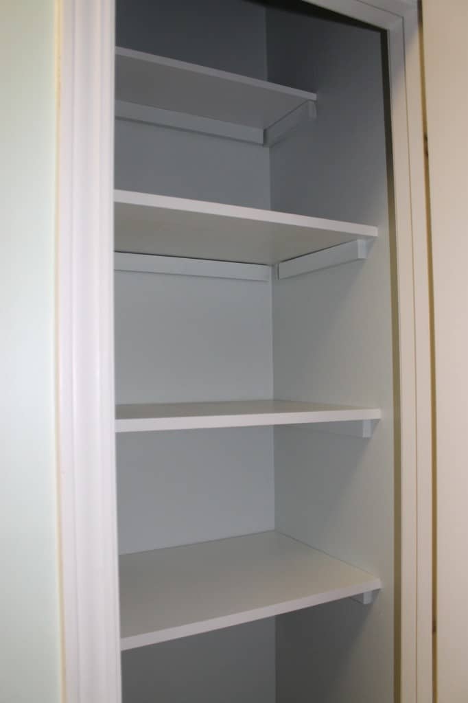 How to update wire pantry shelves with easy DIY wooden shelves