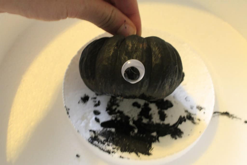 Googly Eye Pumpkin - Charleston Crafted