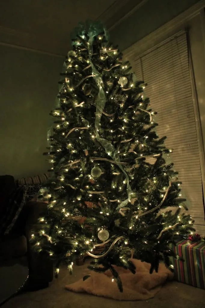 A DIY Coastal Christmas Tree - Charleston Crafted