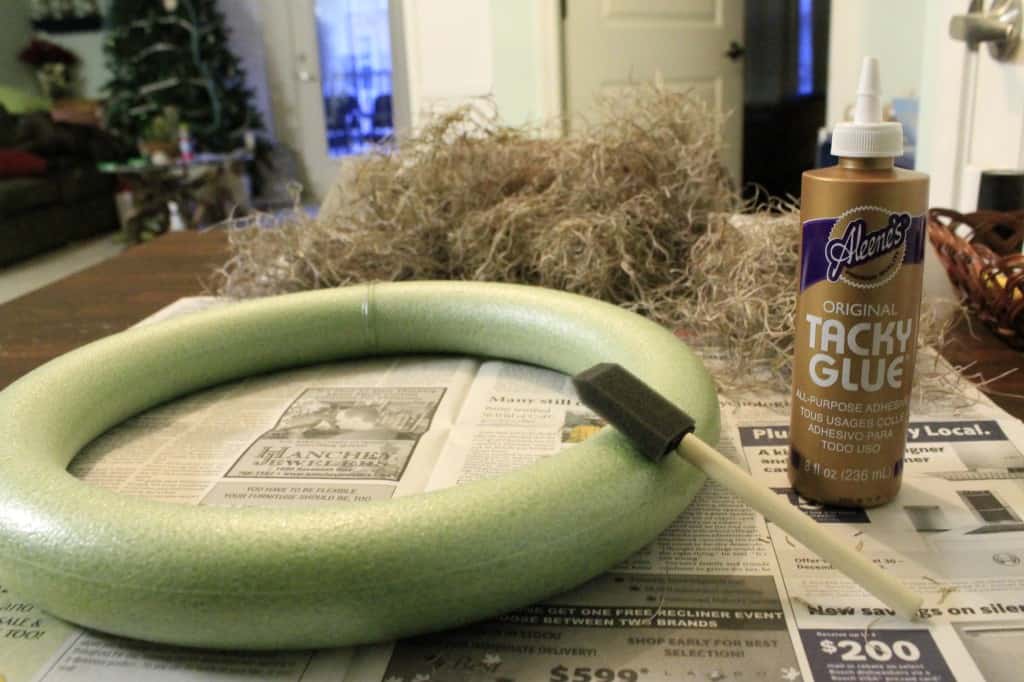 DIY Spanish Moss Coastal Christmas Wreath - Charleston Crafted