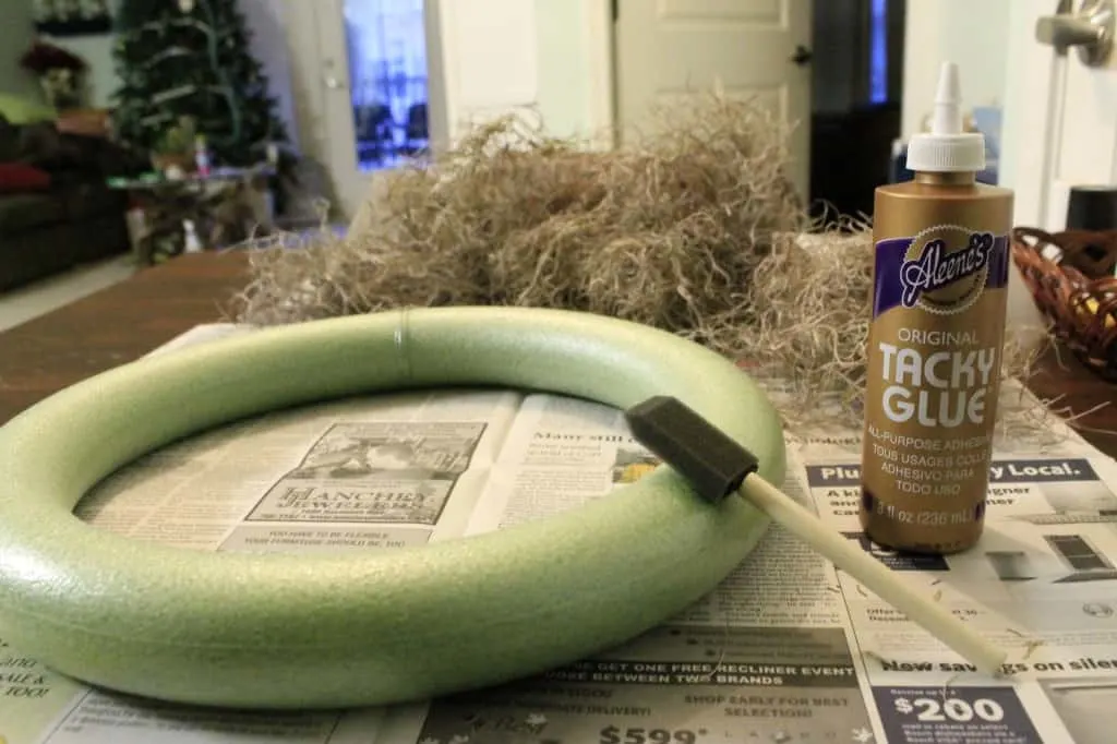 DIY Spanish Moss Coastal Christmas Wreath - Charleston Crafted