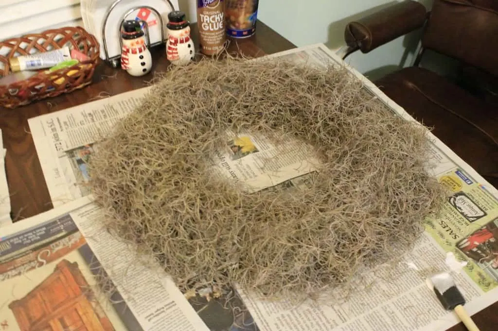 DIY Spanish Moss Coastal Christmas Wreath - Charleston Crafted