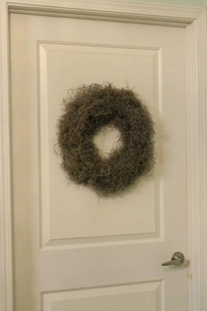 DIY Spanish Moss Coastal Christmas Wreath - Charleston Crafted