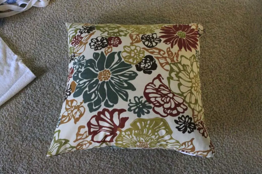 No Sew Pillow Cover with Piping - Charleston Crafted