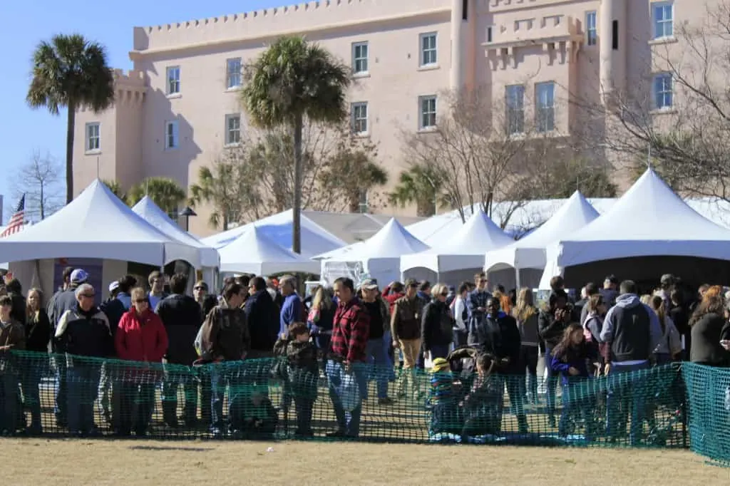 Dock Dogs at SEWE - Charleston Crafted