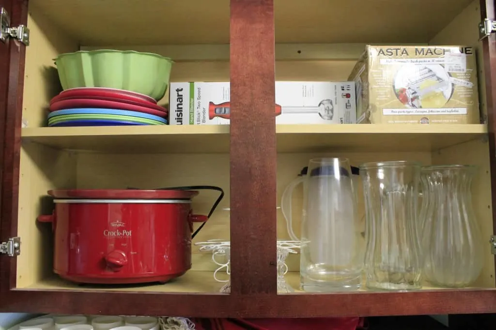 Organizing the Kitchen Cabinets - Charleston Crafted