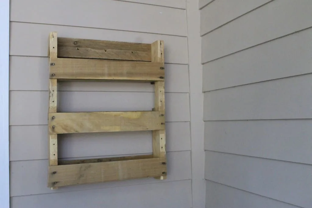 Wooden Pallet Herb Garden - Charleston Crafted