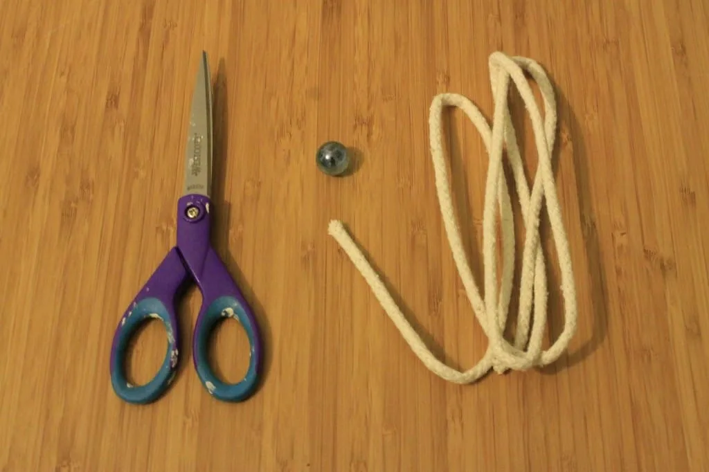 DIY Monkey Fist Knots for Wedding Decor - Charleston Crafted