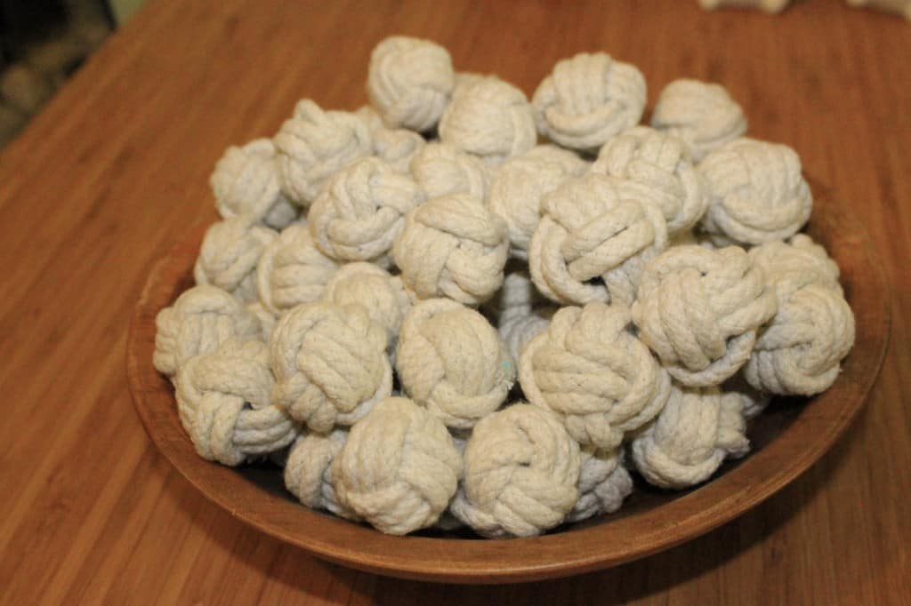 DIY Monkey Fist Knots for Wedding Decor - Charleston Crafted