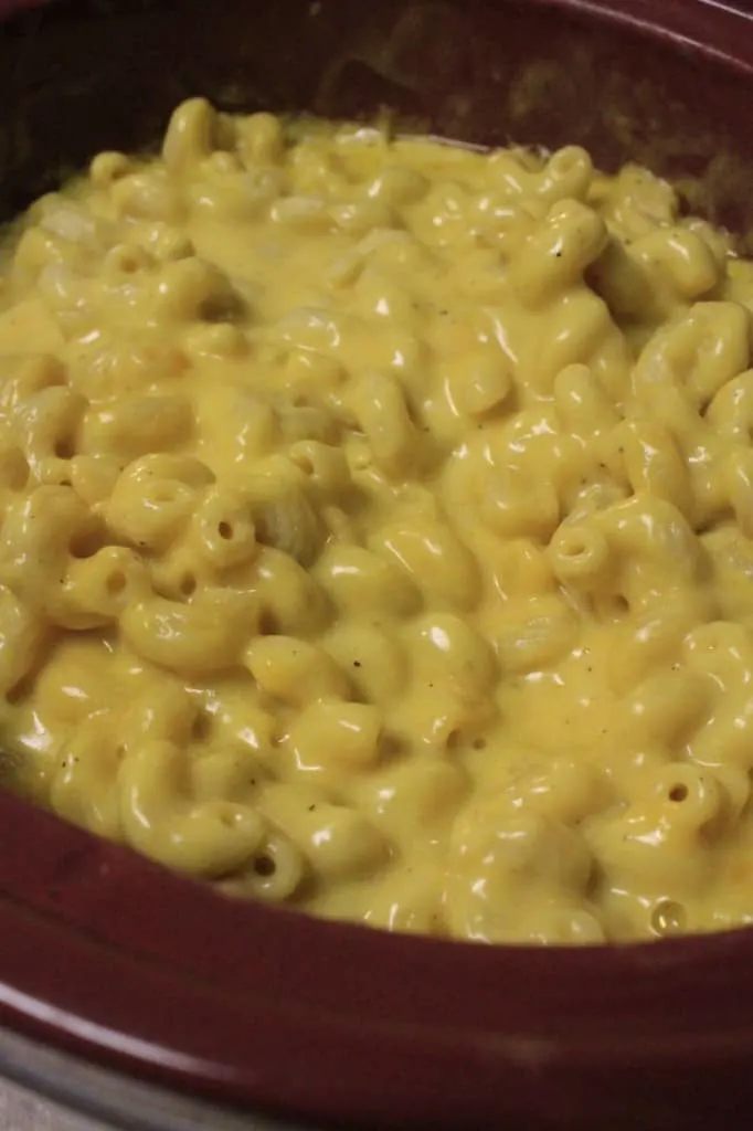 Crock Pot Macaroni and Cheese - Charleston Crafted