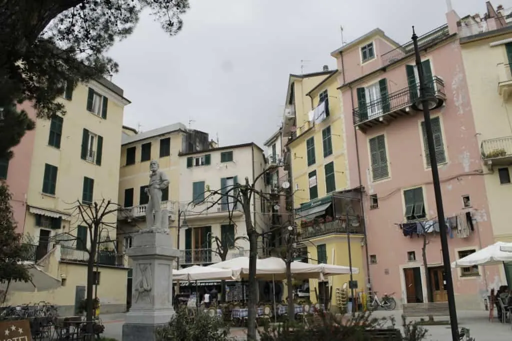 Hiking Cinque Terre - Charleston Crafted