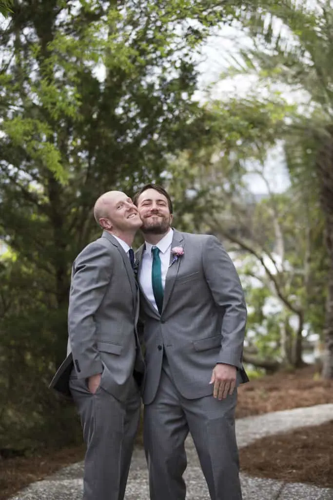 Groomsmen Photos - Charleston Crafted