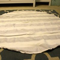 How to make a Christmas tree skirt