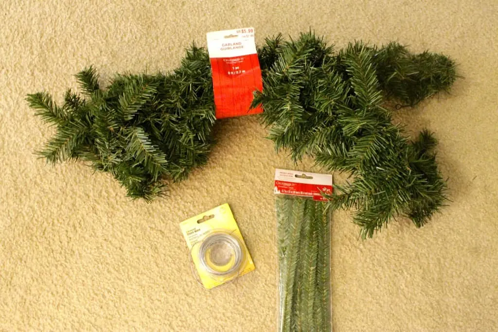 Coastal Christmas: DIY Anchor Garland Holiday Wreath