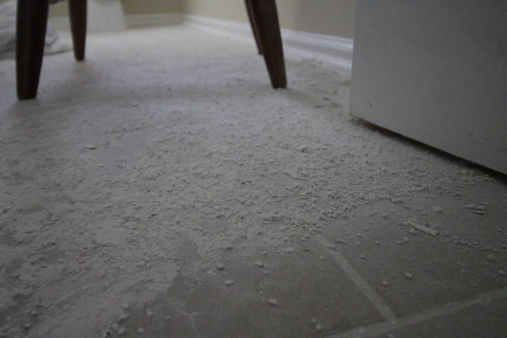 Our Top Tips on How to Scrape Popcorn Ceilings