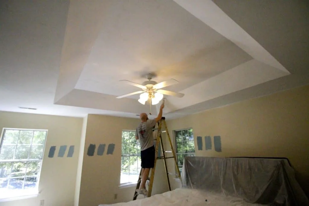 Our Top Tips on How to Scrape Popcorn Ceilings