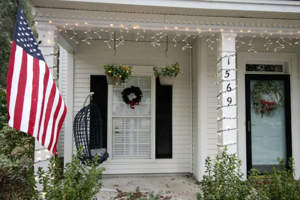 Our Outdoor Holiday Decor 2016 - Charleston Crafted