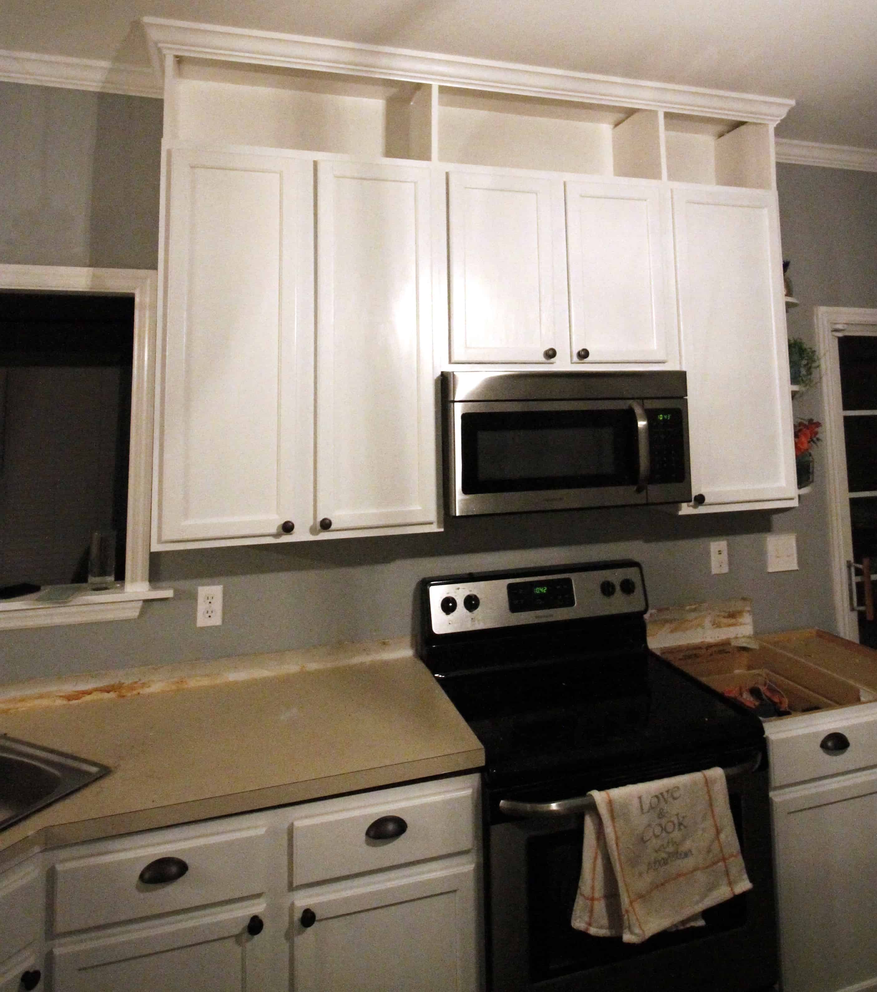 How to extend kitchen cabinets to the ceiling 