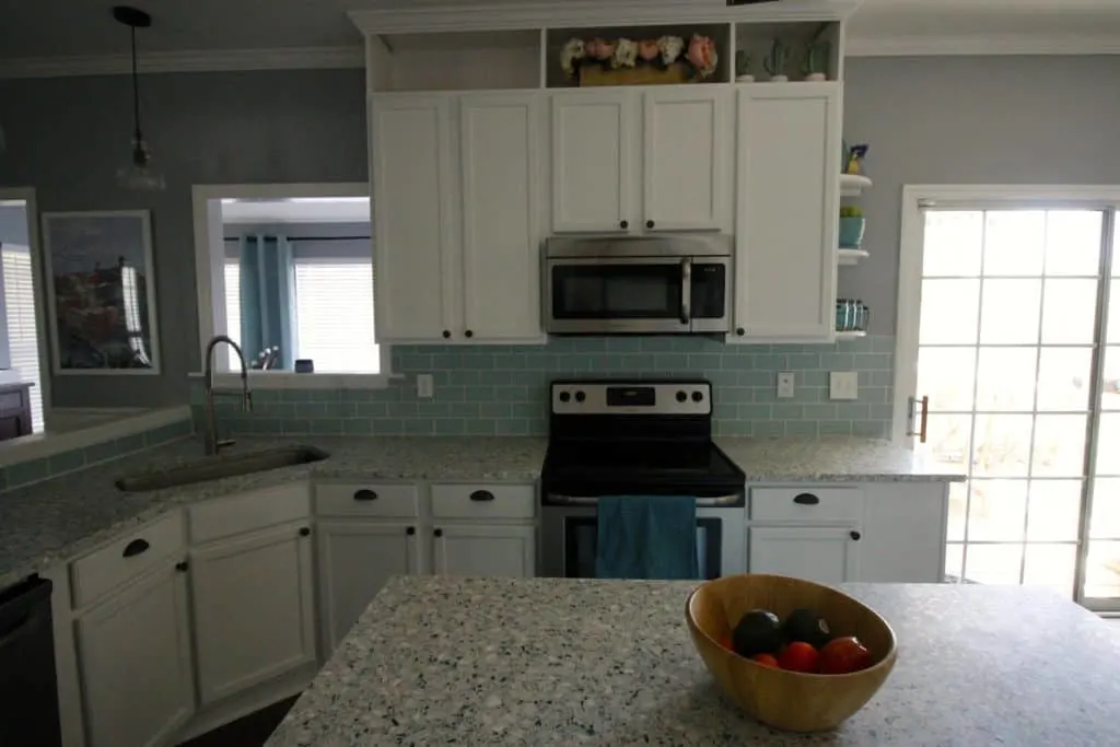 How to Hang a Tile Bar Glass Subway Tile Kitchen Backsplash - Charleston Crafted