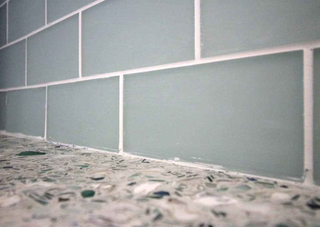 How to Hang a Tile Bar Glass Subway Tile Kitchen Backsplash - Charleston Crafted