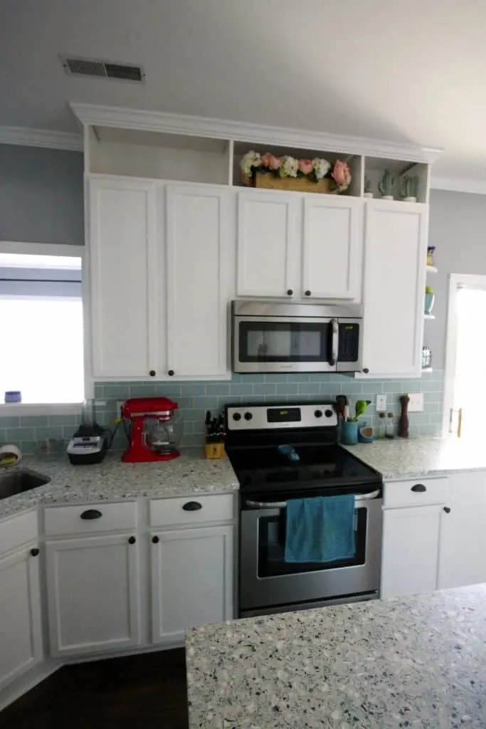 How to Hang a Tile Bar Glass Subway Tile Kitchen Backsplash - Charleston Crafted