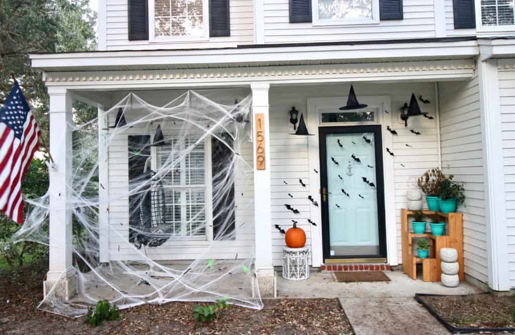 Spooky Halloween Porch Decor via Charleston Crafted