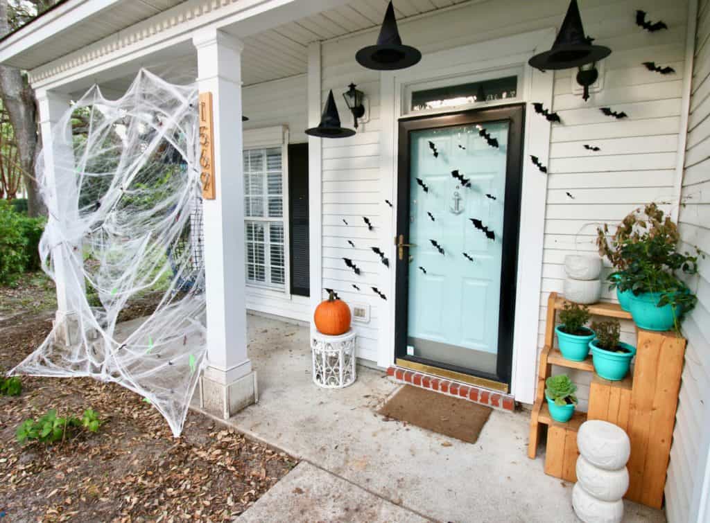 Spooky Halloween Porch Decor via Charleston Crafted