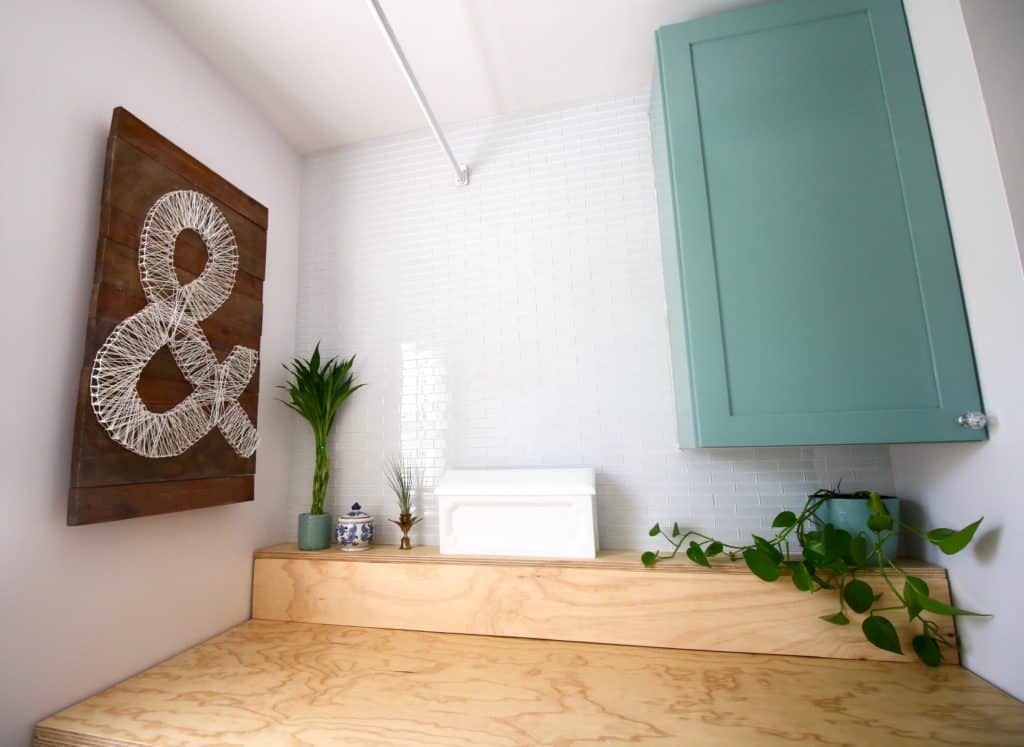 ORC: Laundry Room Makeover Reveal via Charleston Crafted