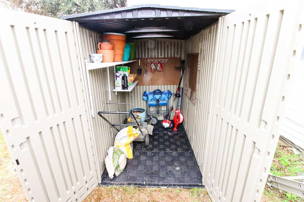 A collection of reviews of the Rubbermaid vertical storage shed