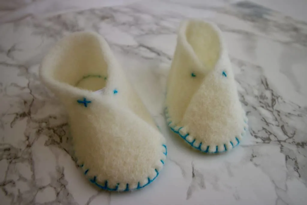 DIY Hand Sewn Baby Booties Felt