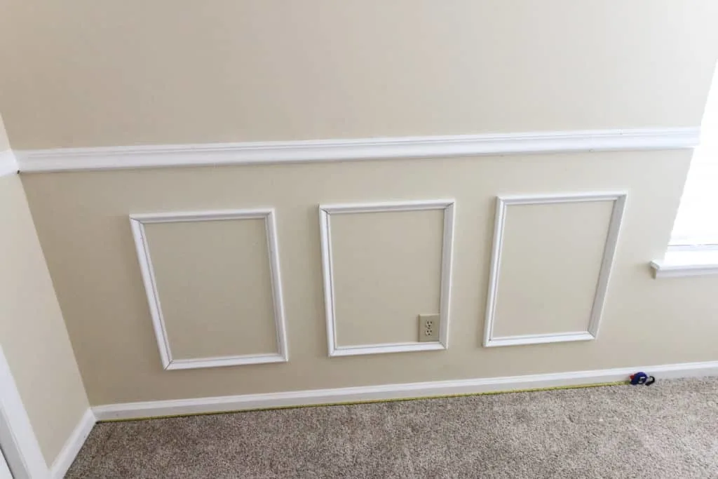 Moulding on wainscoting