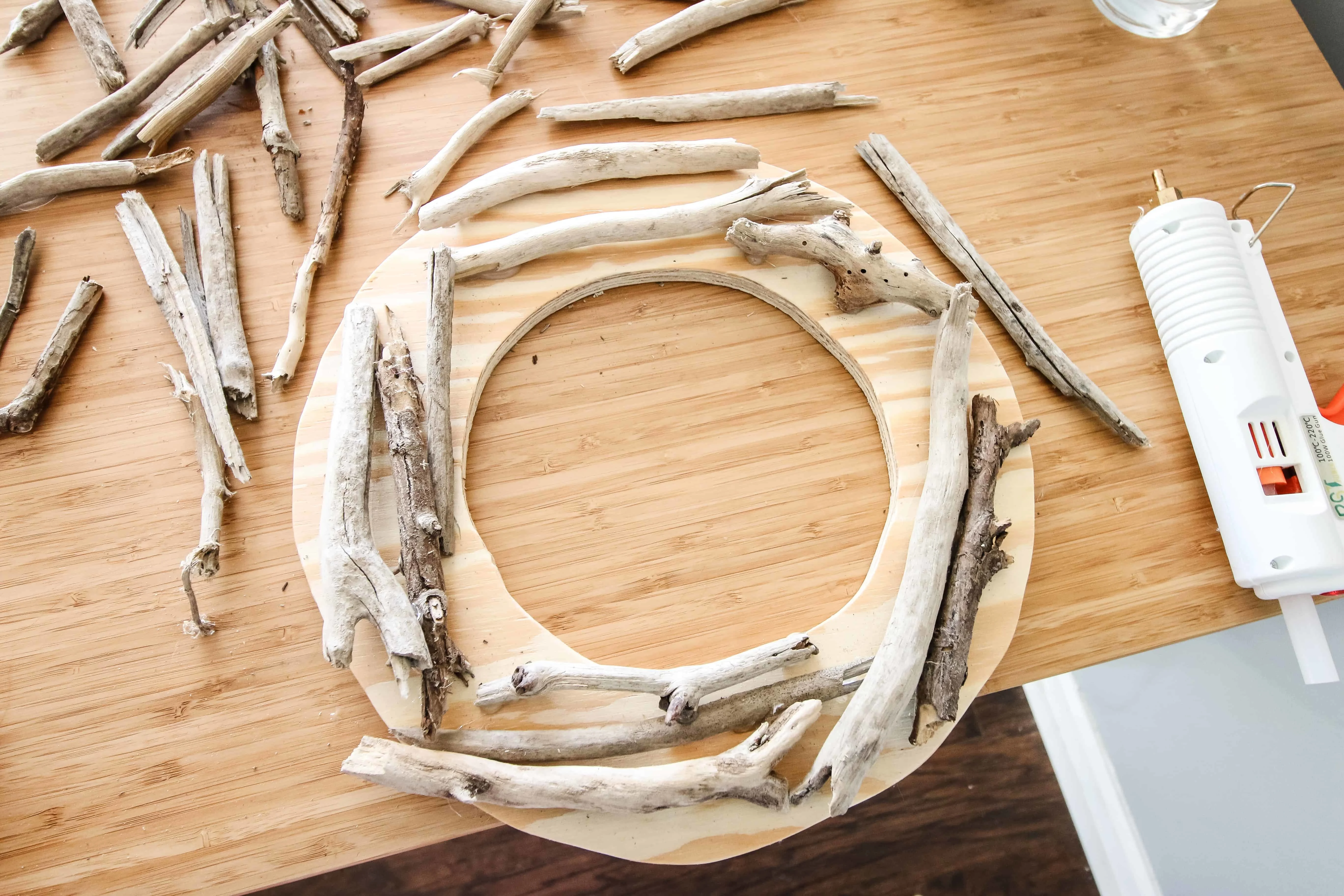 DIY Driftwood Wreath