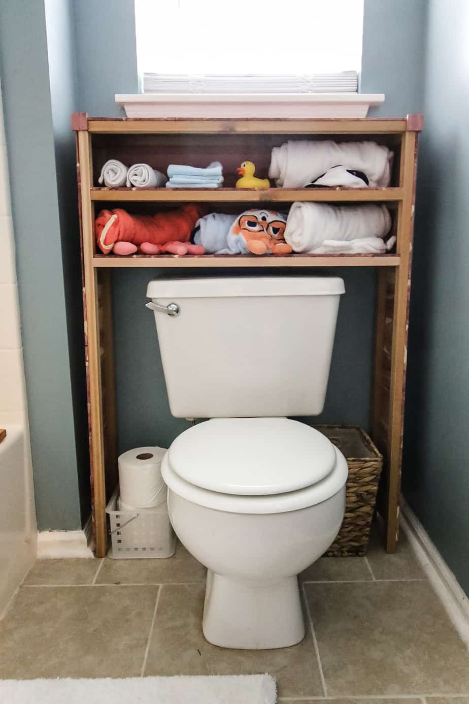 How to build DIY Over the Toilet Storage shelves