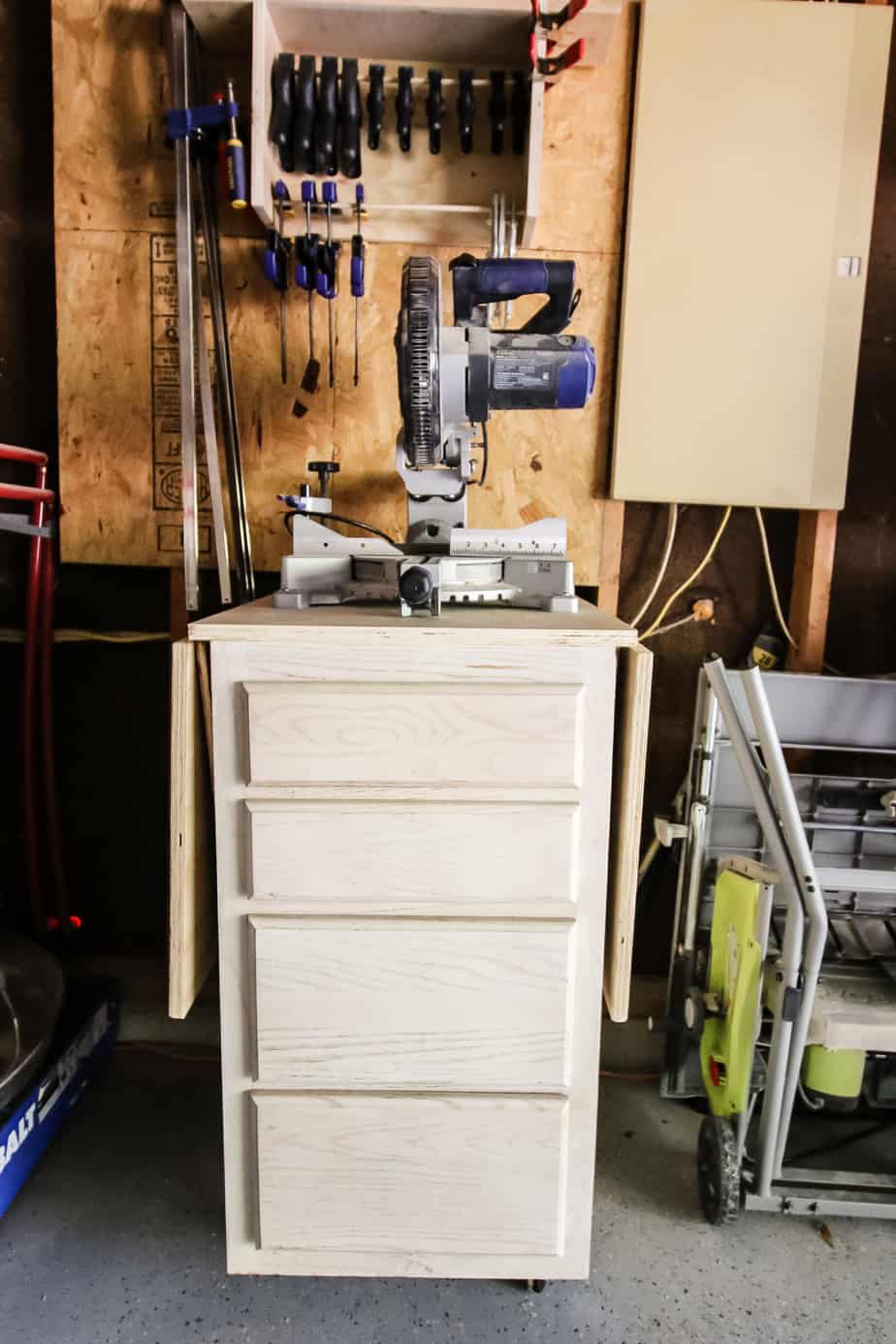 Mobile Miter Saw Station Upcycle