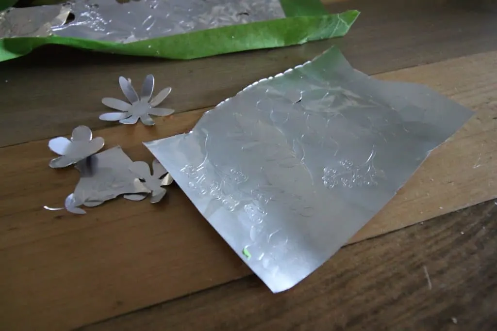 how to cut soda can metal with cricut