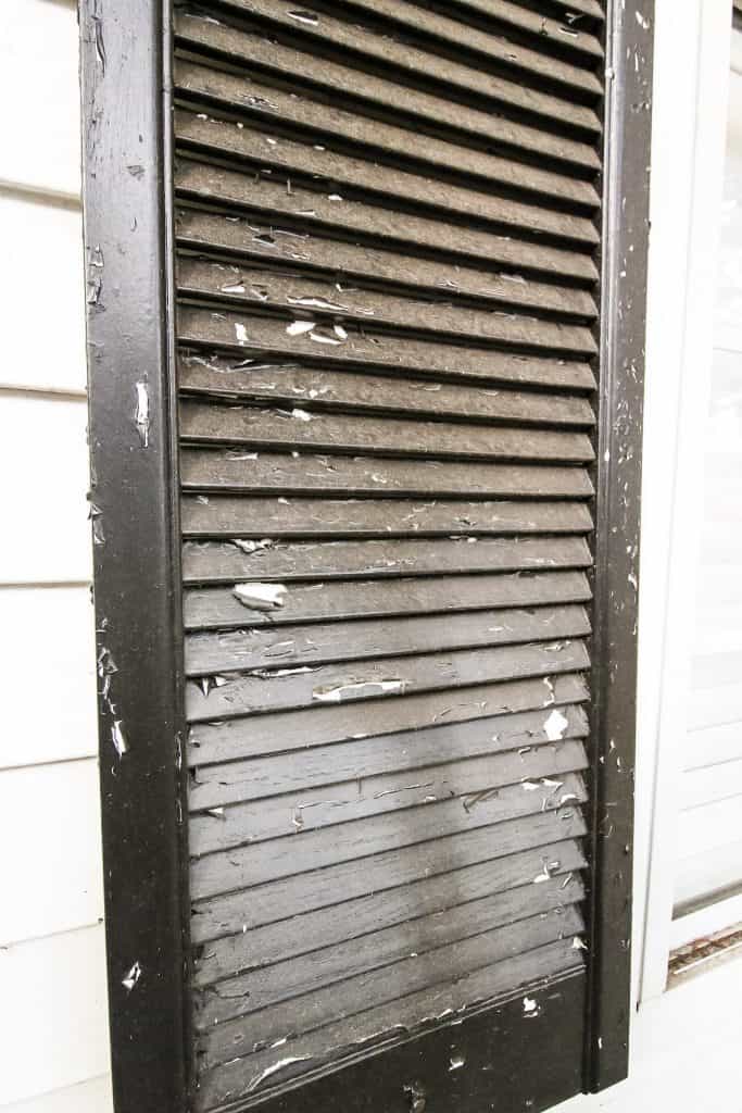 Easiest Way to Paint Shutters - Charleston Crafted