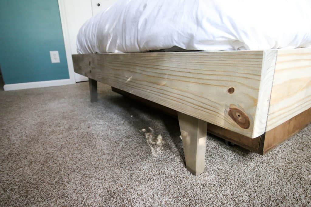 Legs of DIY platform bed