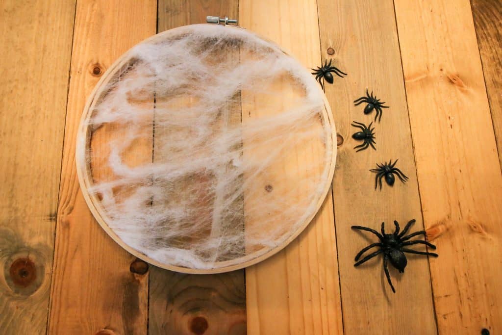 How to Make an Embroidery Hoop Spiderweb Wreath