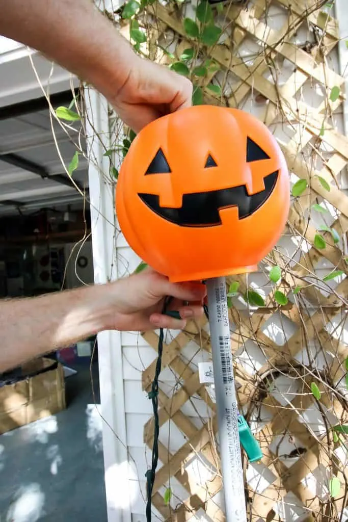 How to Make a DIY Plastic Pumpkin Topiary