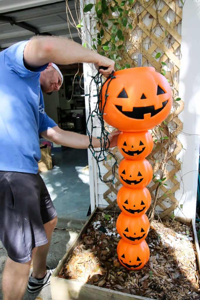 How to Make a DIY Plastic Pumpkin Topiary