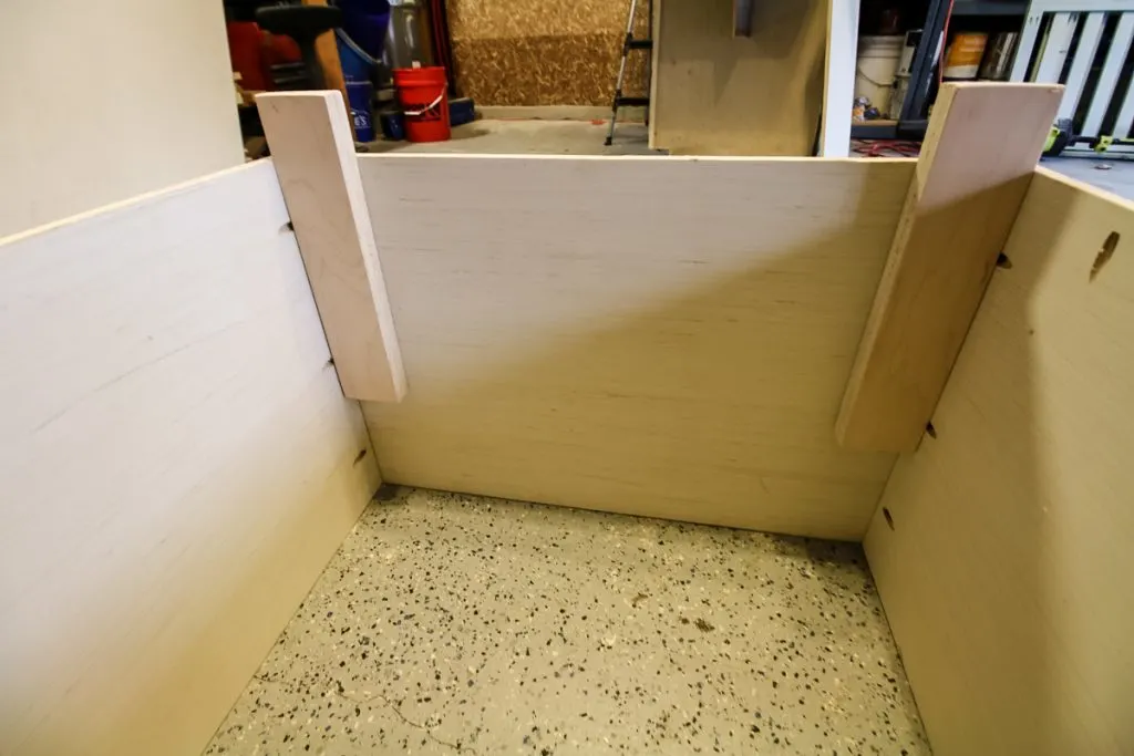 Legs of box stand