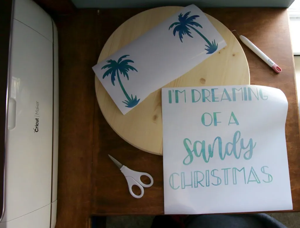 How to make DIY Cricut wood signs with vinyl lettering