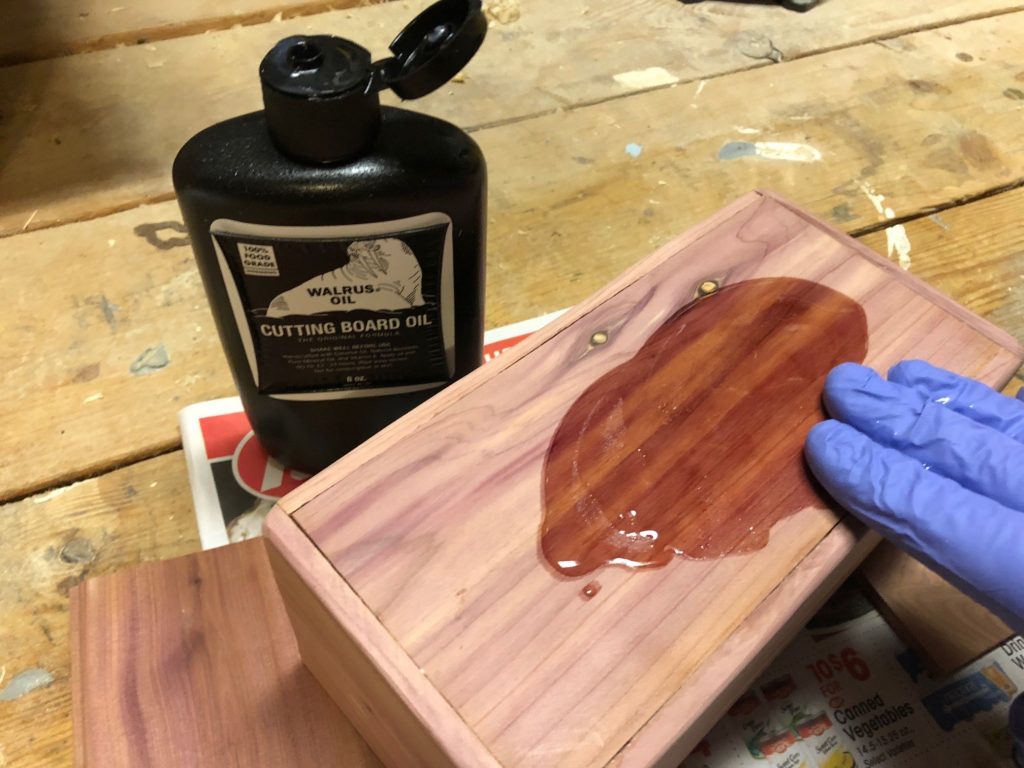 Oiling magic tissue box