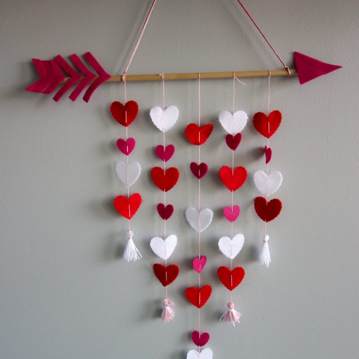 How to make a Valentine's Day Cupid's Arrow Wall Hanging