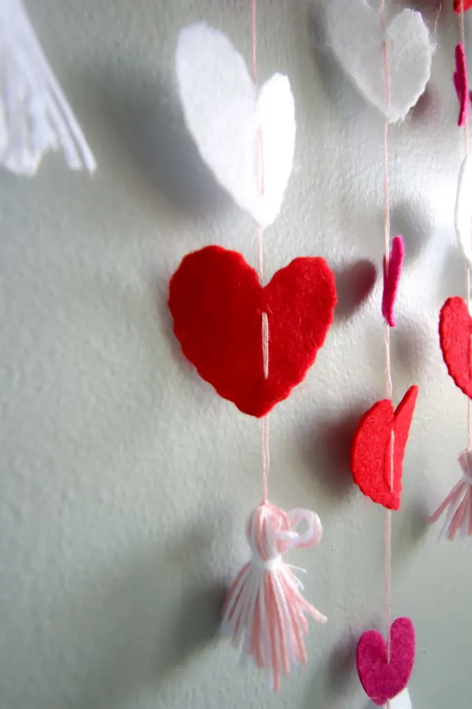 How to make a Cupid's Arrow Valentine's Day Wall Hanging