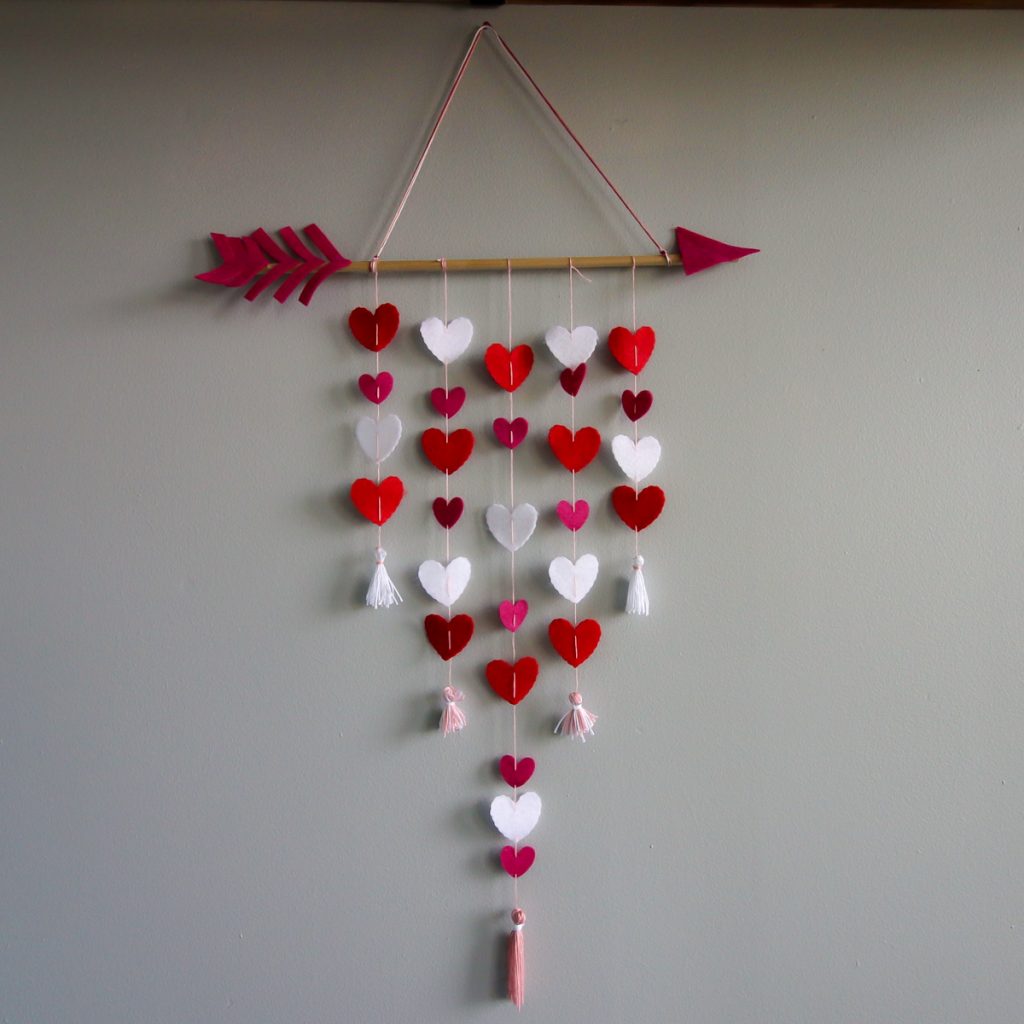 How to make a Cupid's Arrow Valentine's Day Wall Hanging