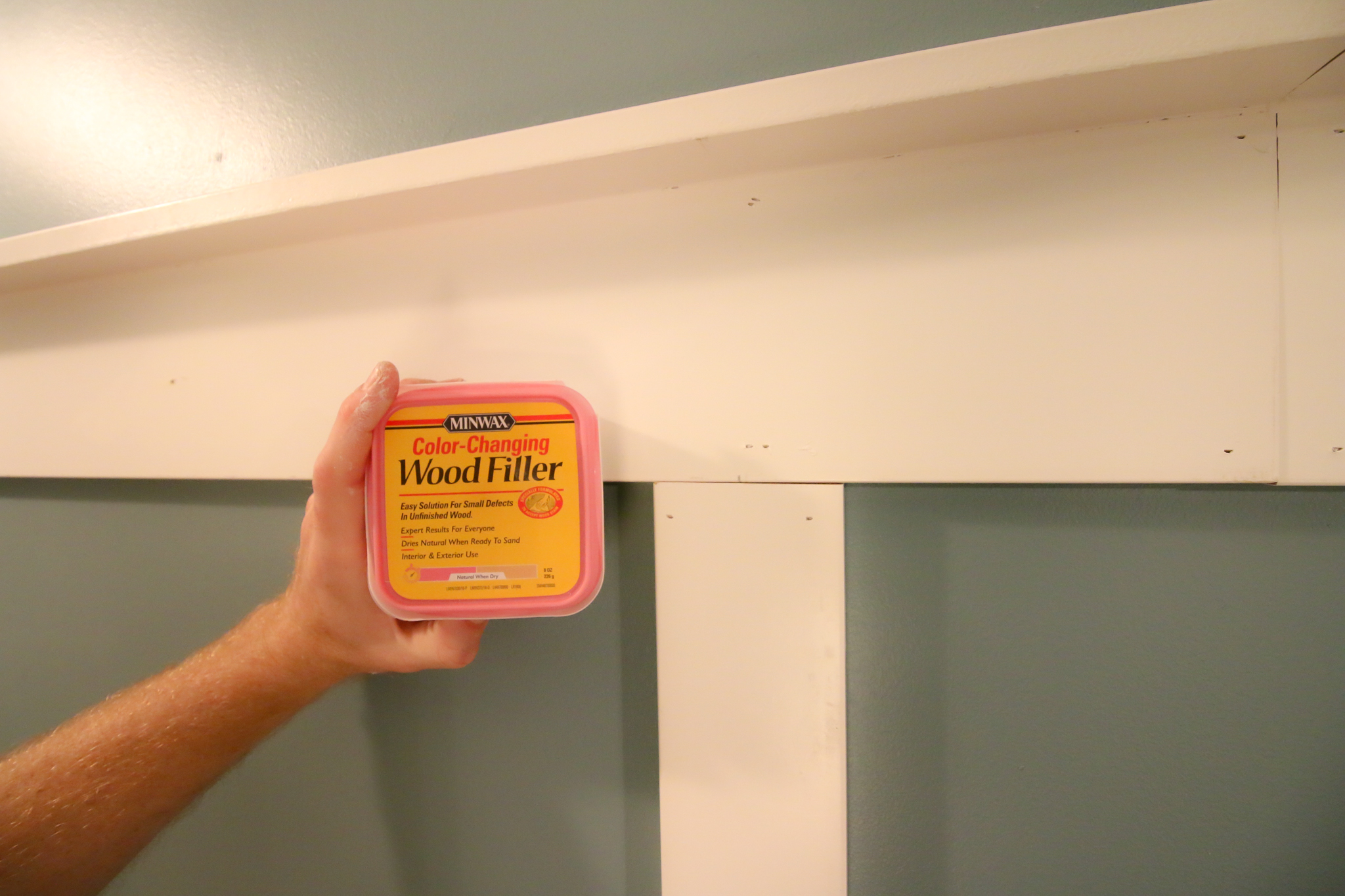 Using Spackle to Fill Nail Holes in Painted Walls - wide 9