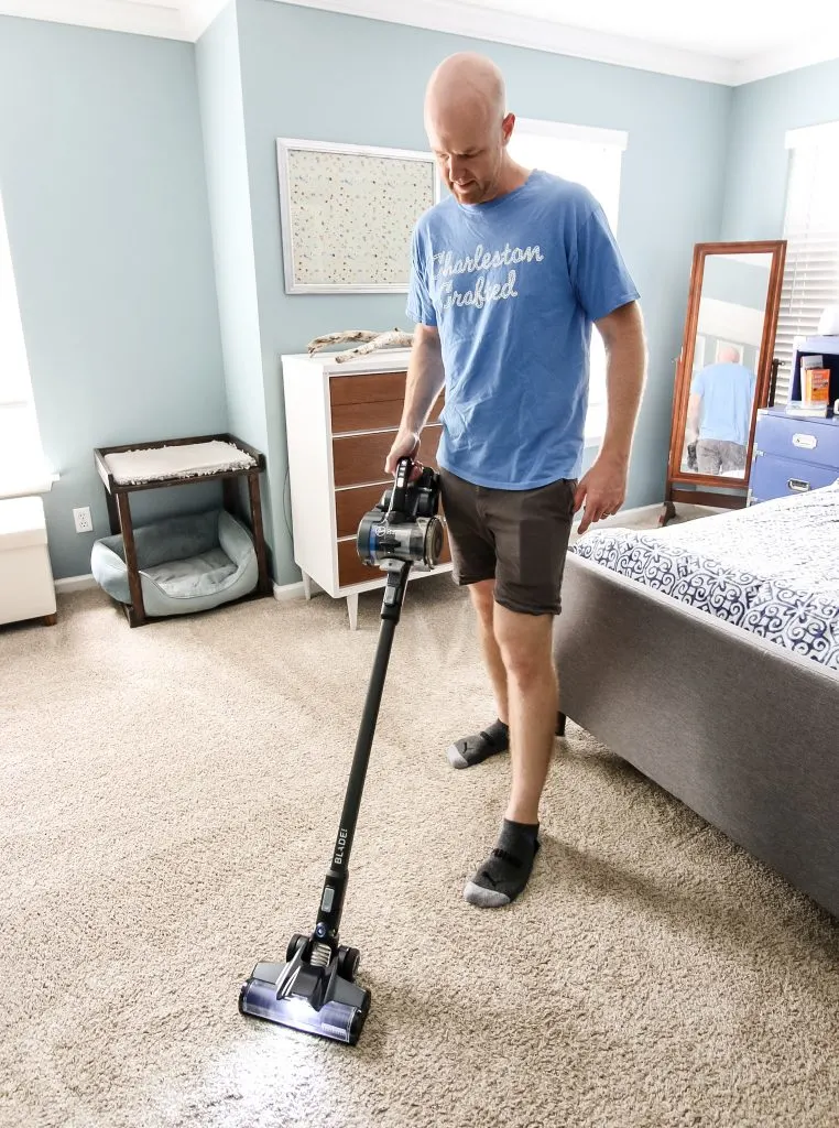 Vacuuming with Blade MAX