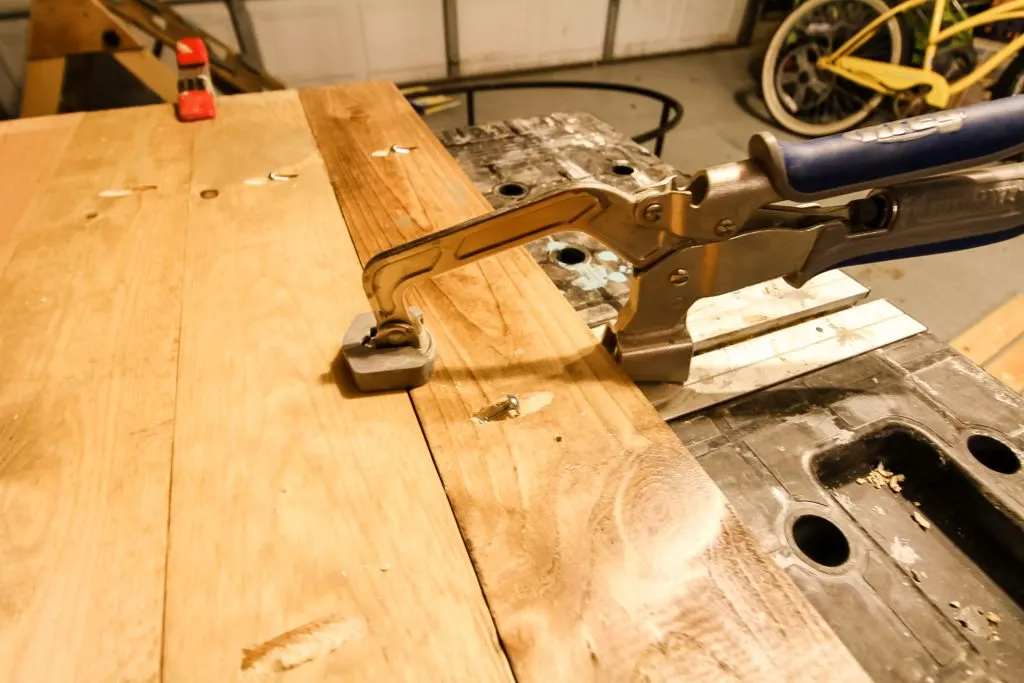Clamping boards on tabletop